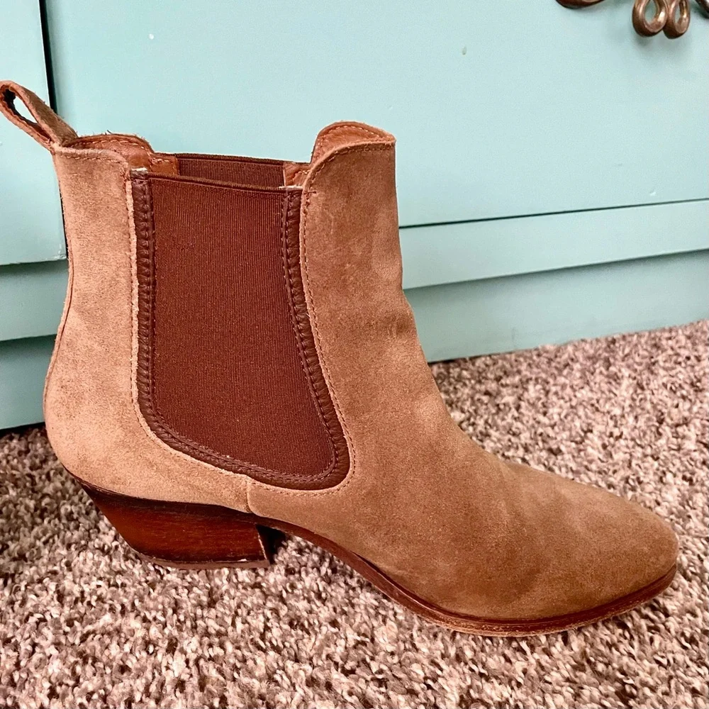 Thursday Boot Company Duchess Caramel Brown Suede Ankle Boots Booties Size 9